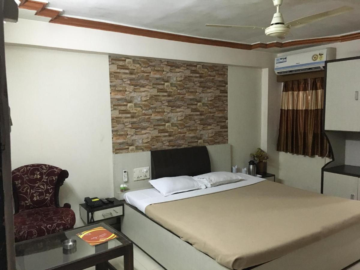 Hotel Grand Arjun Rāipur Dış mekan fotoğraf