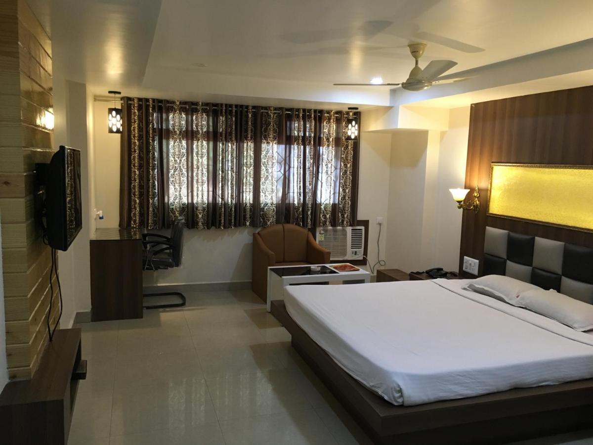 Hotel Grand Arjun Rāipur Dış mekan fotoğraf