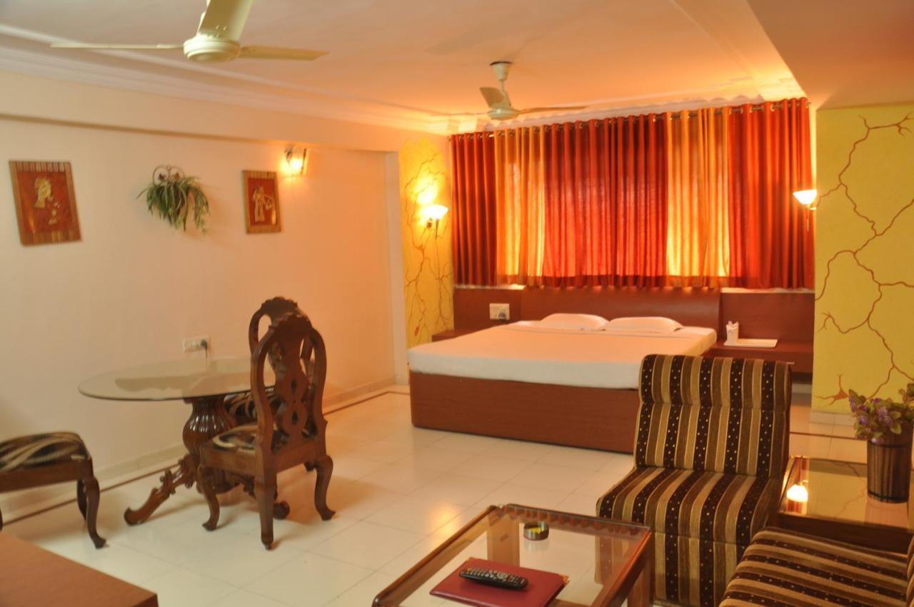 Hotel Grand Arjun Rāipur Dış mekan fotoğraf
