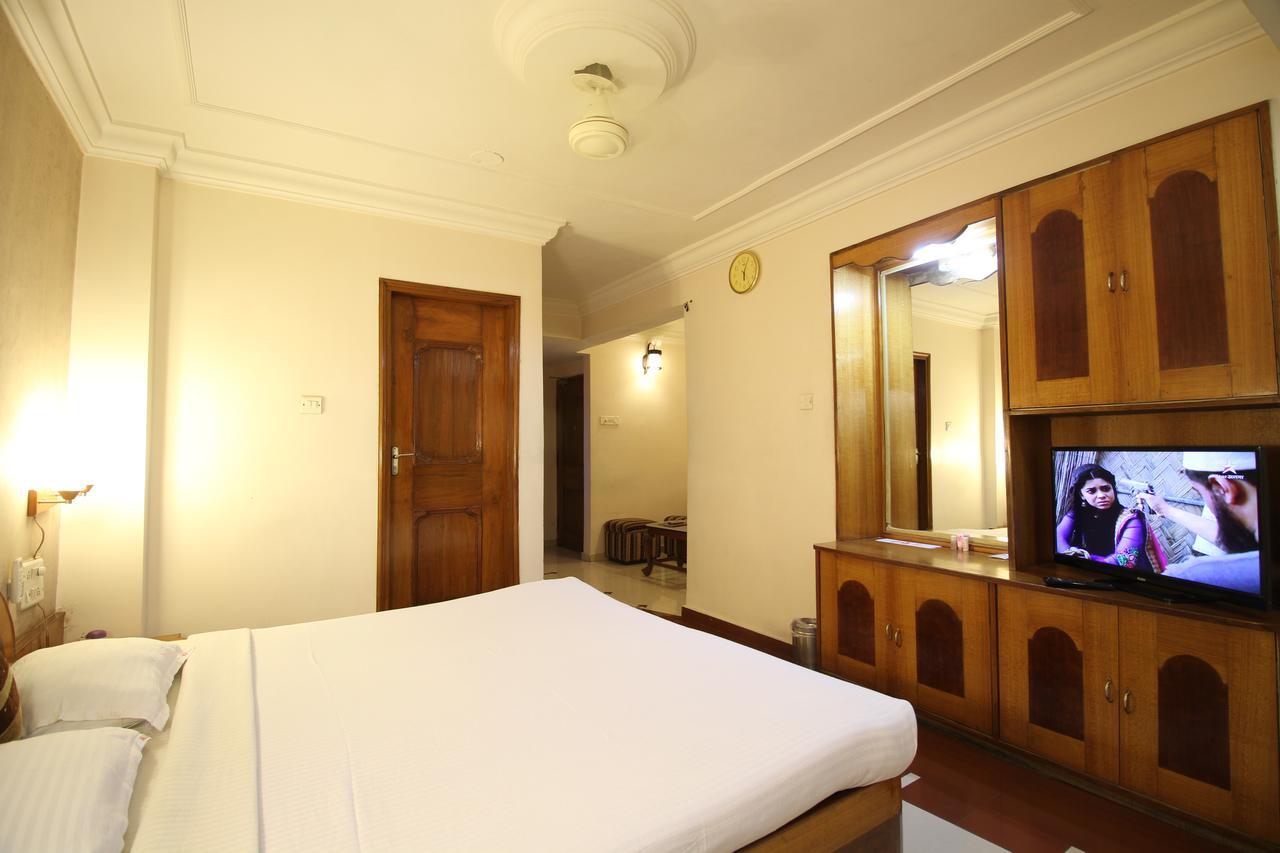 Hotel Grand Arjun Rāipur Dış mekan fotoğraf