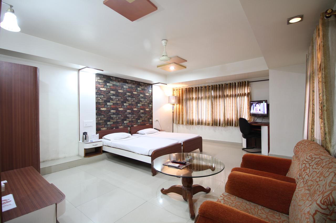 Hotel Grand Arjun Rāipur Dış mekan fotoğraf