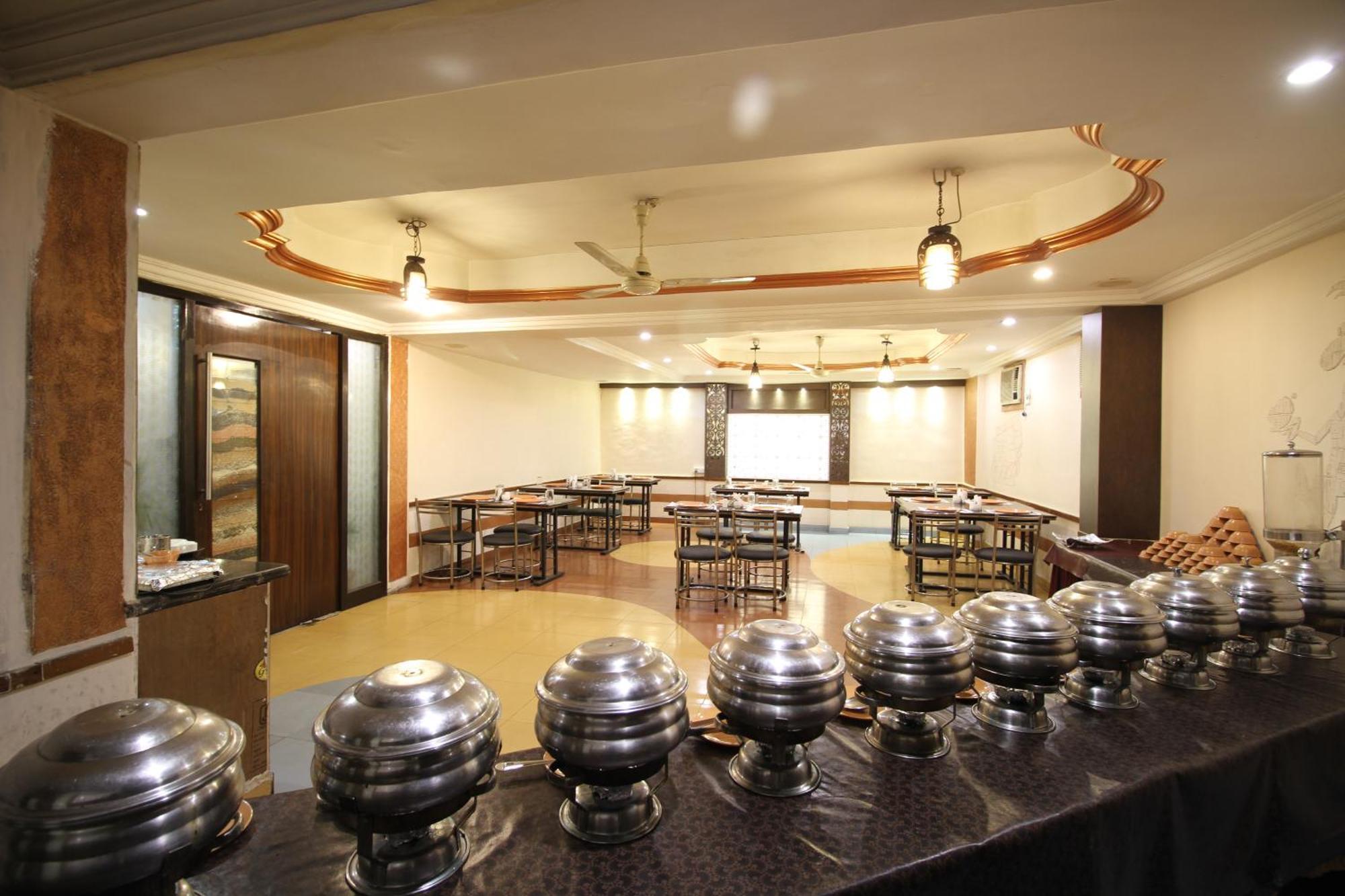 Hotel Grand Arjun Rāipur Dış mekan fotoğraf